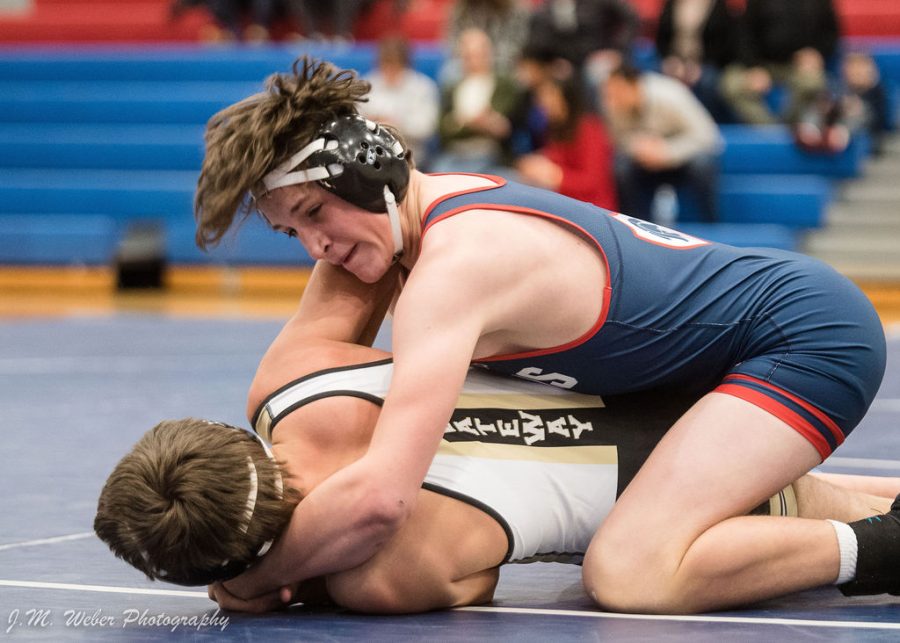 Shaler+Area+battles+with+Gateway+on+the+mat.+