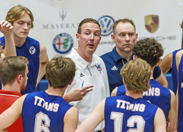 Mr. Stadelman talks to his team in the 2023 PIAA state finals. 