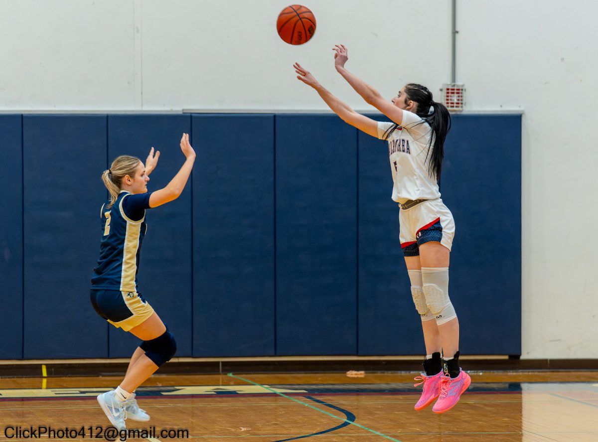 Girls Basketball secures section sitle, ending 14-year drought